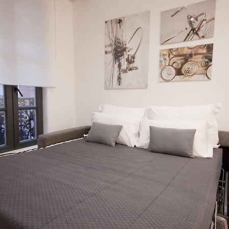Apartamento Nuevo Y De Lujo En Puerta Del Sol Madrid Luaran gambar