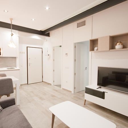 Apartamento Nuevo Y De Lujo En Puerta Del Sol Madrid Luaran gambar